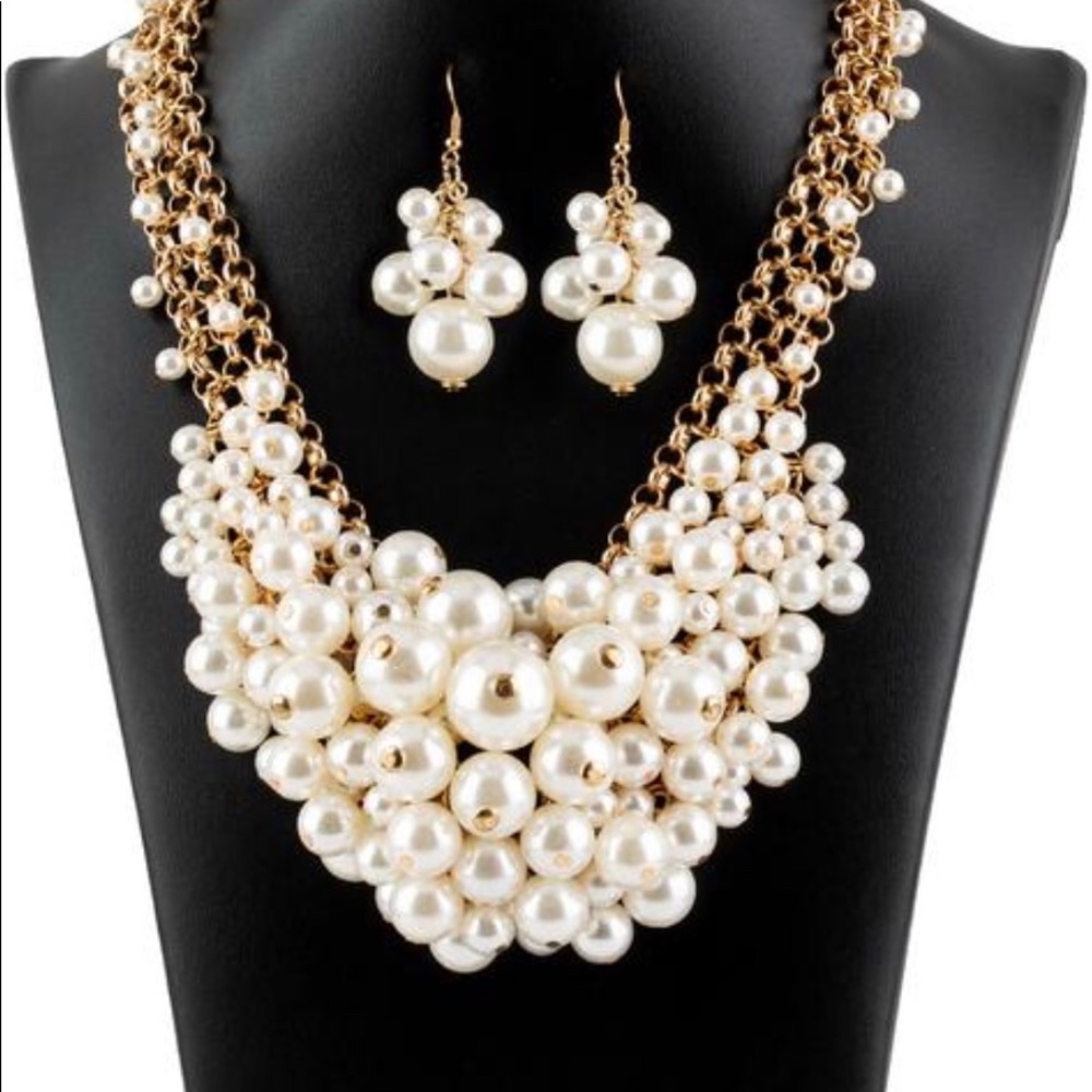 Paparazzi pear necklace